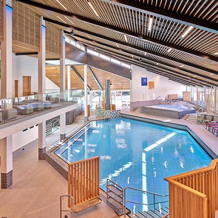 Fewo 20 - Appartement Im Rottalblick - Youngmodern Wohnen Mit Bademantelgang Zur Therme, Tv, Balkon Und Persoenlichem Gaesteempfang Von Astarte Estate バート・グリースバッハ エクステリア 写真