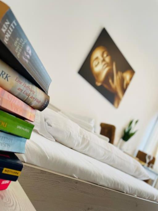Fewo 20 - Appartement Im Rottalblick - Youngmodern Wohnen Mit Bademantelgang Zur Therme, Tv, Balkon Und Persoenlichem Gaesteempfang Von Astarte Estate バート・グリースバッハ エクステリア 写真