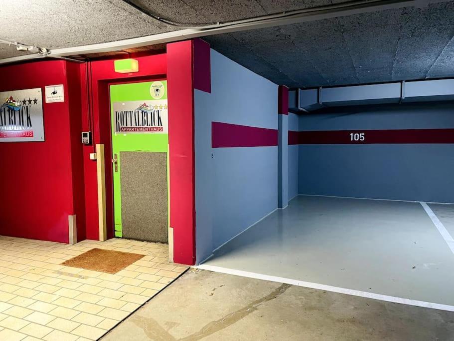 Fewo 20 - Appartement Im Rottalblick - Youngmodern Wohnen Mit Bademantelgang Zur Therme, Tv, Balkon Und Persoenlichem Gaesteempfang Von Astarte Estate バート・グリースバッハ エクステリア 写真